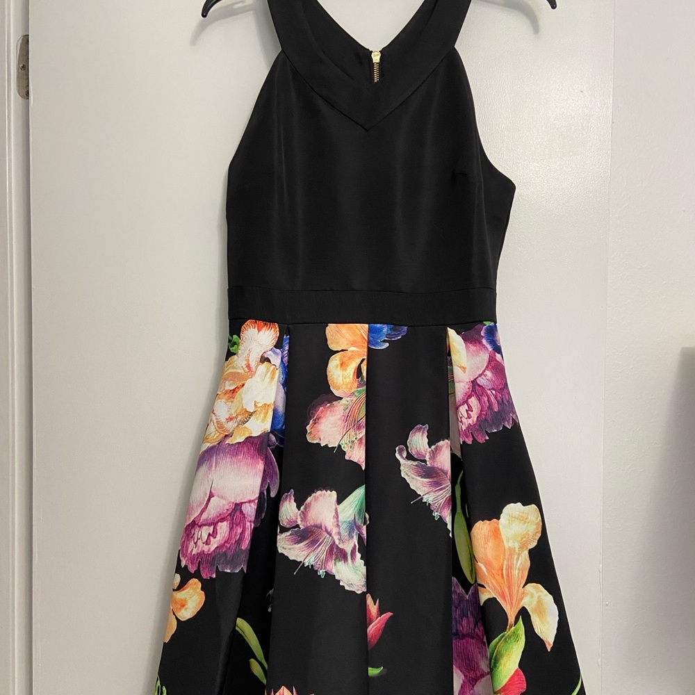 Ted Baker London. Flared, knee length dress. Size Ted 3